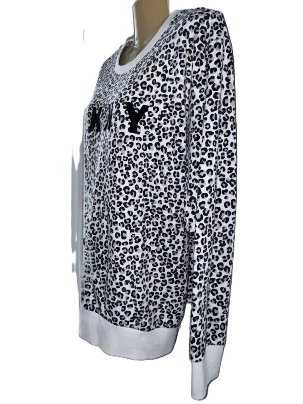 DKNY Women Leopard Print Sweatshirt Spellout Logo Size M Pullover Animal Print - Picture 4 of 6